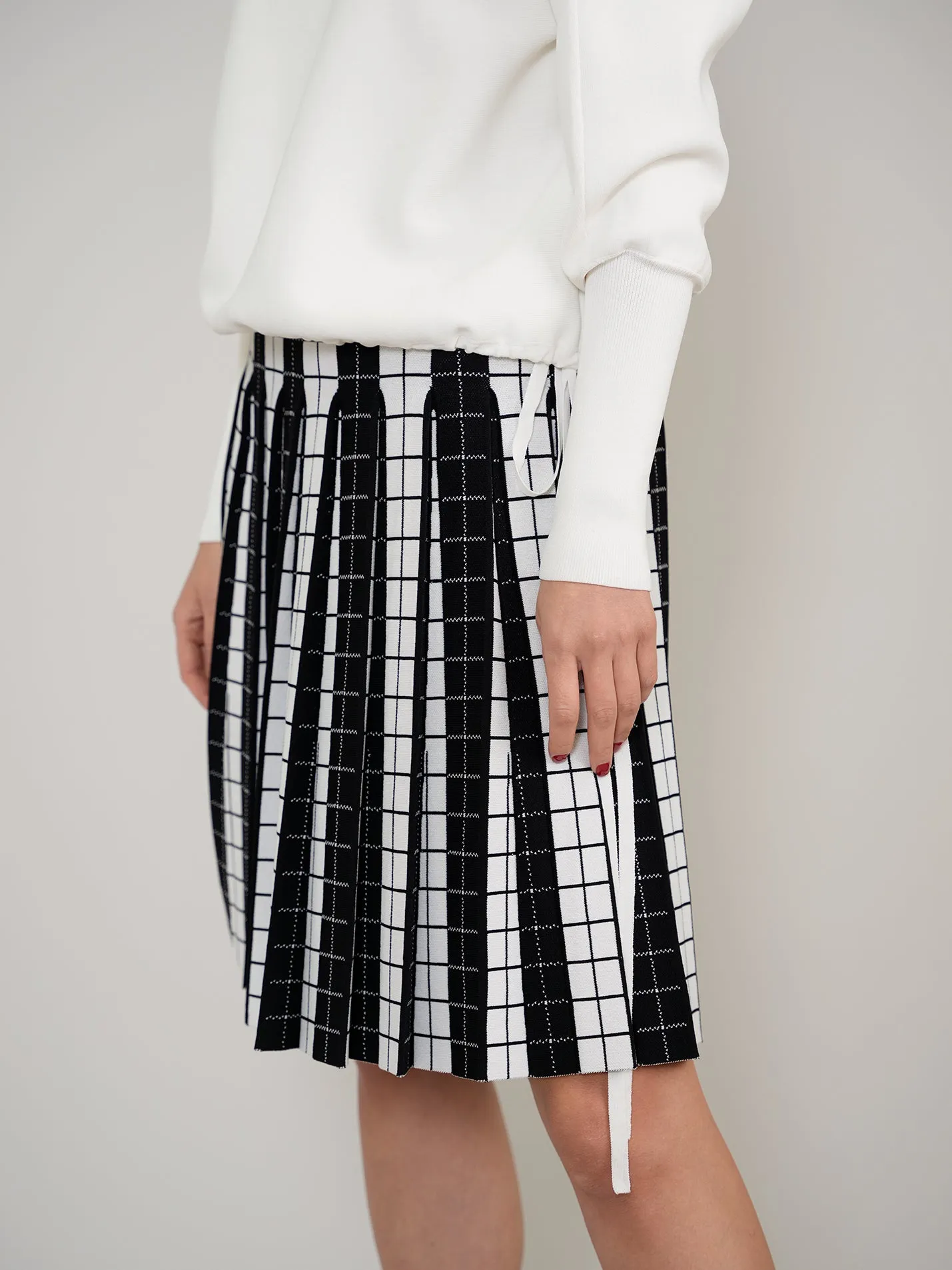 Black and White Pleated Skirt