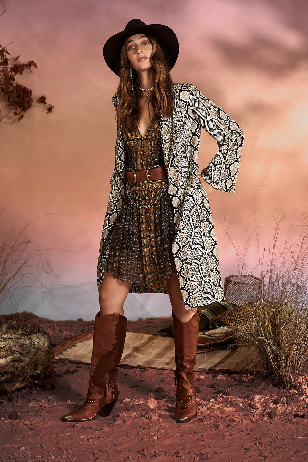 FLARED SLEEVE TRENCH KAKADU BOO