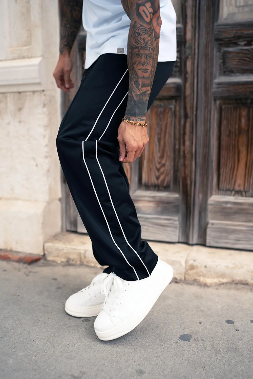 Piping Smart Joggers - Black