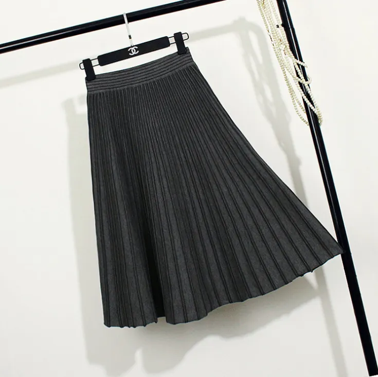 Pleated skirt