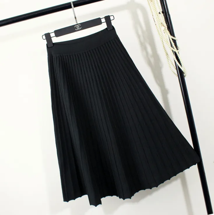 Pleated skirt